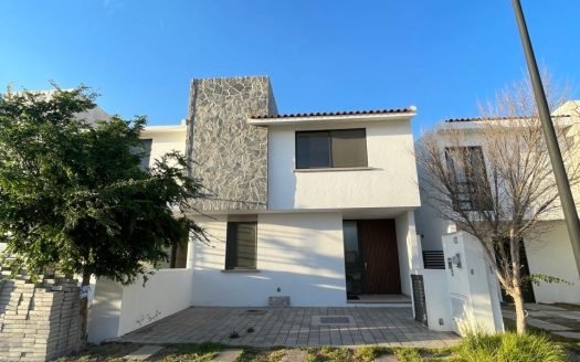 Casa en Venta Ciudad Maderas Queretaro