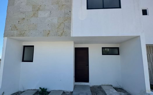 Casa nueva en Ciudad Maderas